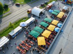 Volle Hallen beim Gartenfest