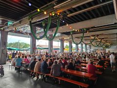 Sommerwetter und beste Stimmung beim Gartenfest